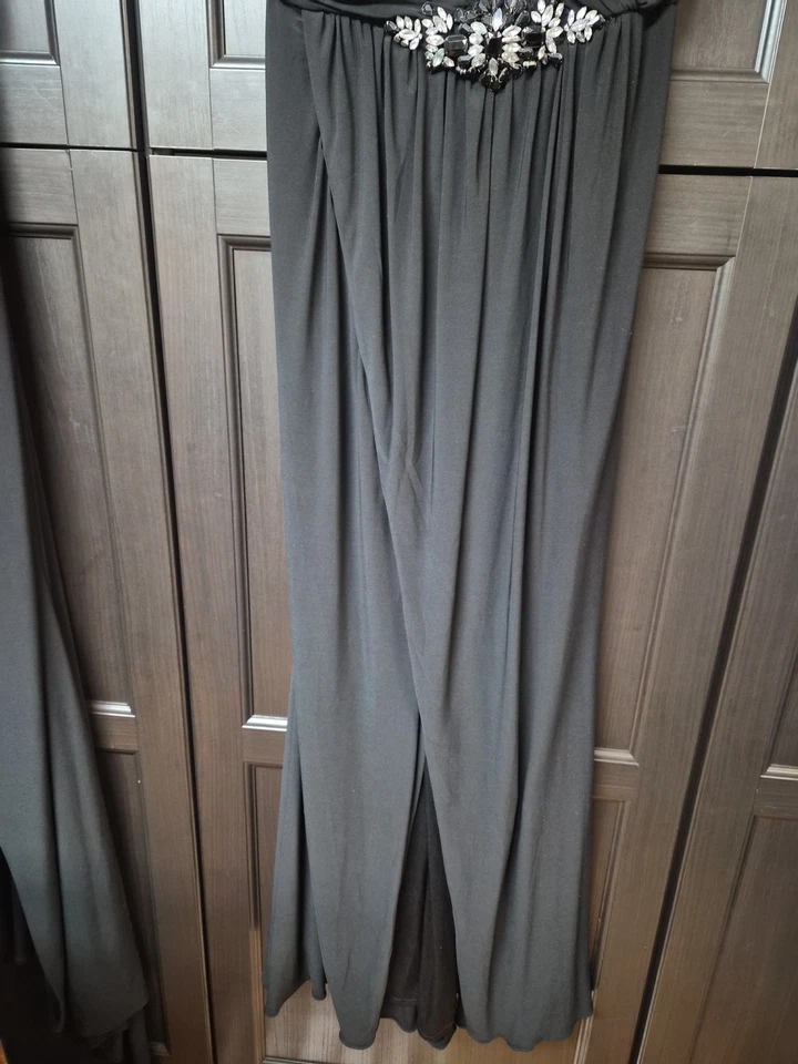 Terani Women evening  Black Crepe Dress Size 12 & 14 W Small Front Slit - Image 3 of 4