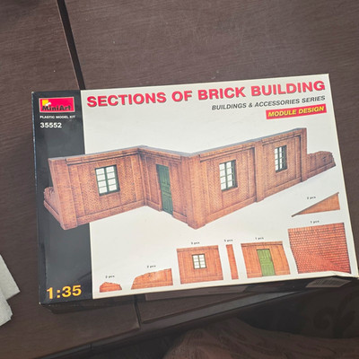 MiniArt Brick Building Sections Module Design Plastic Model Kit 1:35 35552