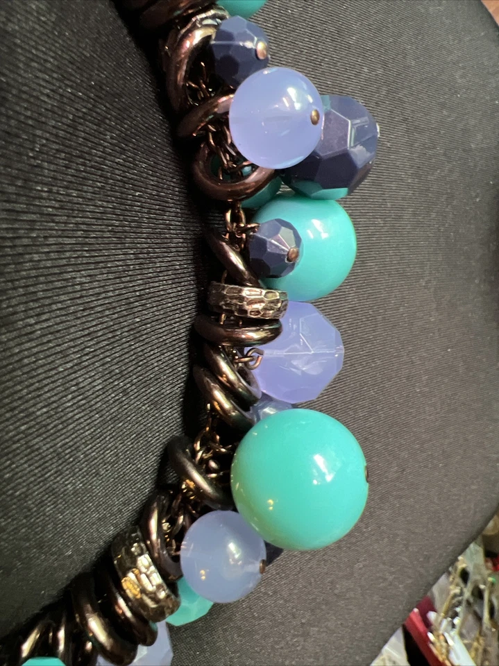 绿松石海军蓝紫色圆形串珠镶嵌项链 — 第 4/4 张图片