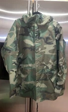 US Army Cold Weather Long Parka Gore-Tex Woodland Camo Jacket Men's Size M Long