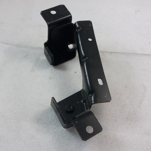S4 STAFFA SUPPORTO TRAVERSA IN FERRO ORIGINALE COMPATIBILE CON ALFA ROMEO 4C - Imagen 5 de 5