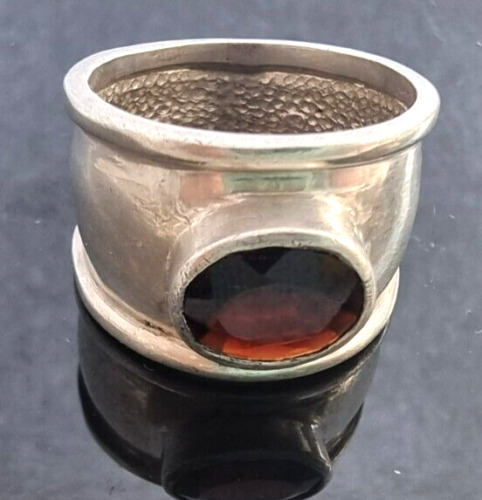 925 STERLING SILVER AND ALMANDINE GARNET RING SIZE