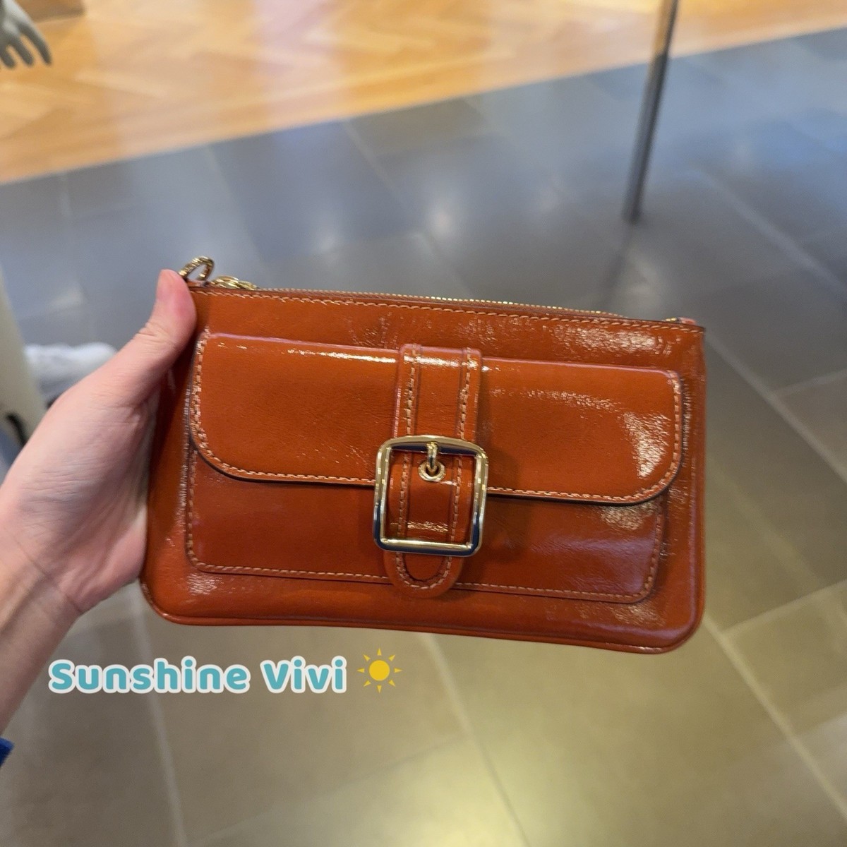 NWT Coach Ashton Wristlet Shiny crinkle leather CDY04 Cinnamon | eBay