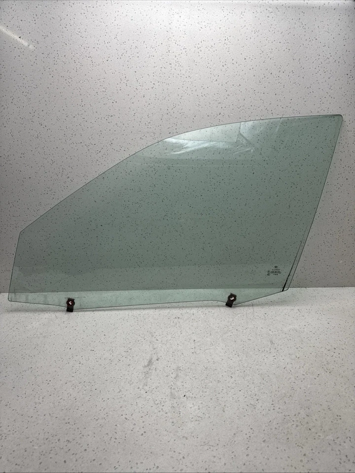 06-12 宝马 325i LH 左前门级车窗 原始设备制造商 43R-001582 — 第 4/4 张图片