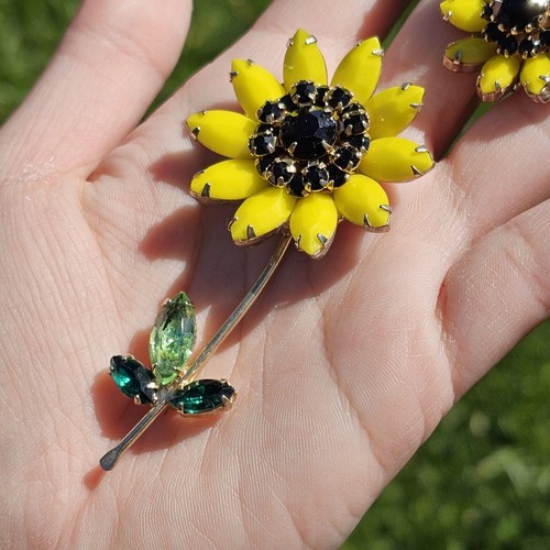 Vtg Weiss Sun Flower Daisy Brooch Earrings Set Yellow Milk Glass Signed - Picture 5 of 23