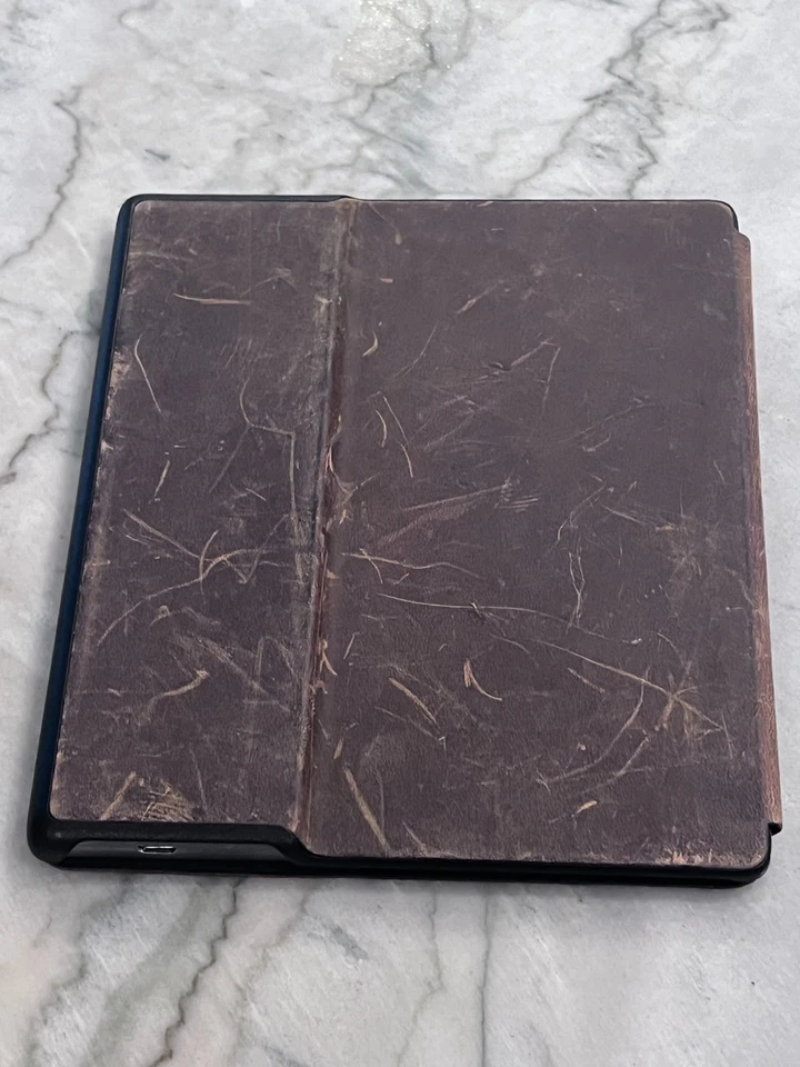 Tablet Amazon Kindle Oasis 32GB 7" CW24Wi 9ª Generación Wi-Fi Lector Electrónico Foto 3 de 3