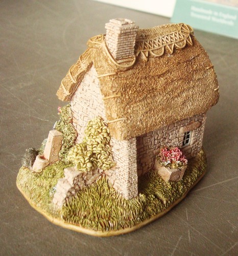 LILLIPUT LANE, AMBERLEY ROSE, EXCELLENT CONDITION WITH BOX & DEED - Picture 5 of 6