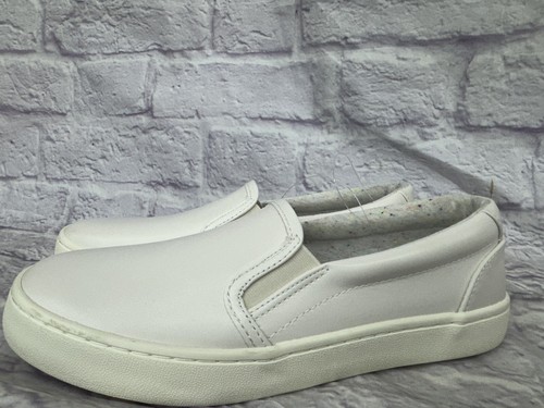CAT & JACK BIG GIRLS WHITE IVORY SLIP ON FLATS SHOES SIZE 5 LEATHER FEEL UPPER - Picture 4 of 4
