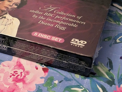 Diana Rigg At The BBC (5-Disc DVD Set) Mrs. Bradley Mysteries & More - Sealed - Picture 9 of 19