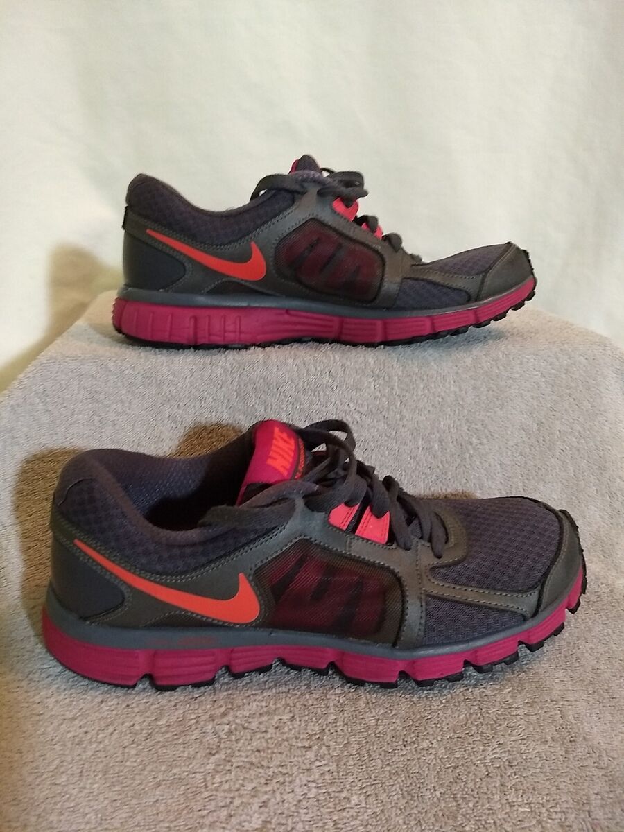 Nike (WMNS) Dual Fusion ST2 Gray Running Shoes (452240-066