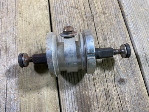 Eccentric Excentric BB Bottom Bracket 110mm SPINDLE SQUARE TAPER USED - Picture 6 of 10