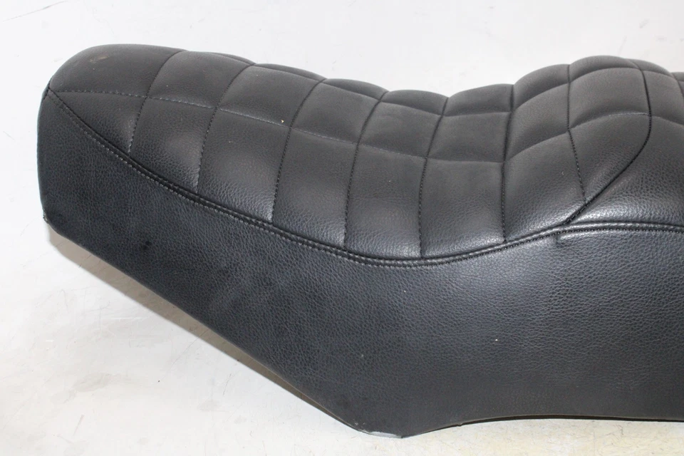 1980 YAMAHA XS850 OEM FRONT REAR SEAT SADDLE - Image 2 of 4