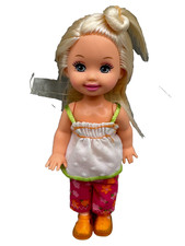 DS LOT A DRESSED BARBIE DOLL KELLY IN CLOTHING PINK FLORAL PANTS SHOES TOP