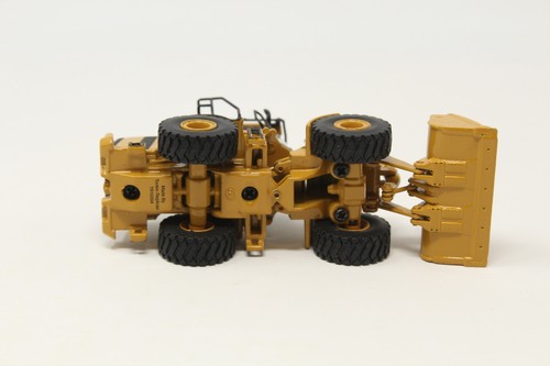 HO 1:87 Tonkin Replicas TR10004 Caterpillar Cat 966K Wheel Loader - Picture 7 of 9
