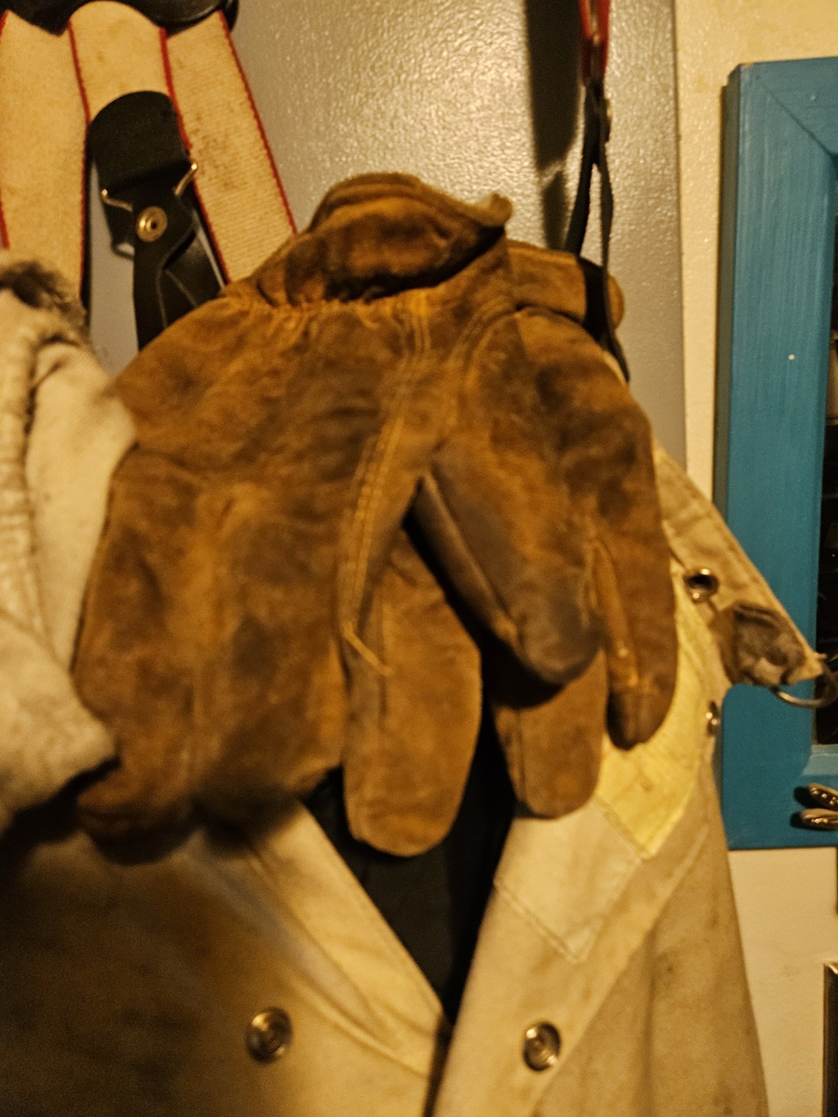 Firefighter Turnout Gear With Fire Shelter, Boots, Gloves Flashmask, Helmet, Bag