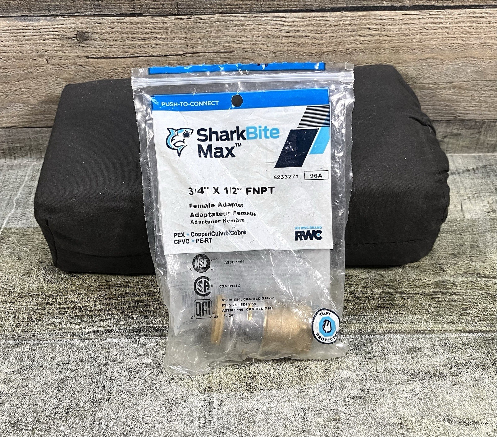 New SharkBite/Shark Bite 3/4” PEX Or Copper x 1/2” FNPT Female Adapter UR092Z