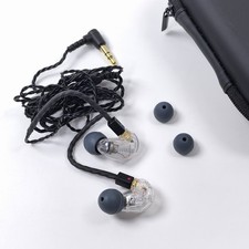 Shure SE215 Wired In-Ear Earphones Headphones Sound Isolating Earbuds - Clear