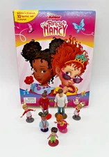 Fancy Nancy - My Busy Books Storybook with 7 Figures Included, No Playmat - 2019