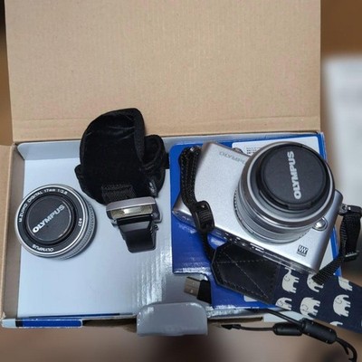 OLYMPUS PEN Lite E-PL3 Mirrorless Camera Compact Design Tested