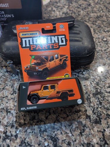 Jeep Gladiator * SUPER CHASE * 2024 Matchbox Moving Parts Case R - Picture 2 of 2