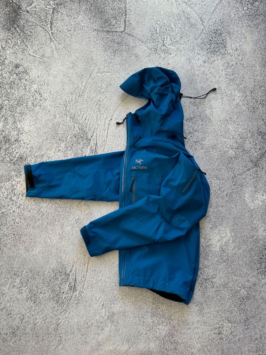 Vintage Arcteryx Alpha SV Gore Tex Blue Jacket Size M Vintage Arcteryx Alpha SV Gore Tex Blue Jacket Size M