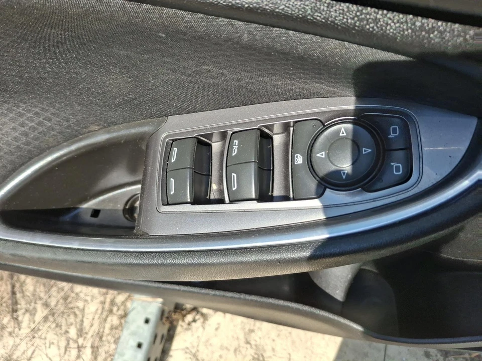Espejo retrovisor interior delantero central usado se adapta a: Chevrolet Malibu 2017 automático Foto 3 de 4