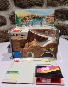 Micromachines 1989 Secret Auto Accessories Gasoline Can Playset And Car Carrier