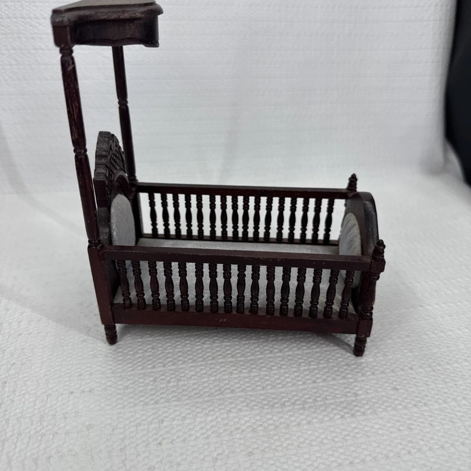 Casa de muñecas escala 1:12 miniatura Bespaq victoriana cuna cama juvenil Foto 4 de 4