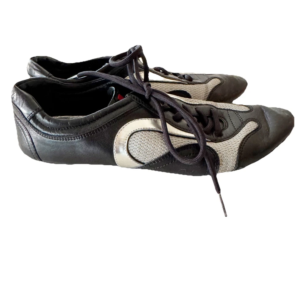 Zapatillas deportivas Prada para mujer 37/7 negras plateadas de cuero Foto 2 de 4