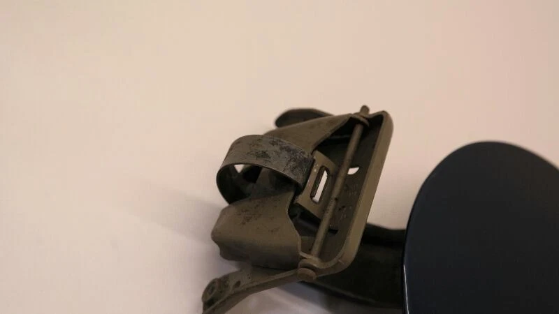 2001-2004 Ford Mustang outer Fuel Lid Door Blue - Image 4 of 4