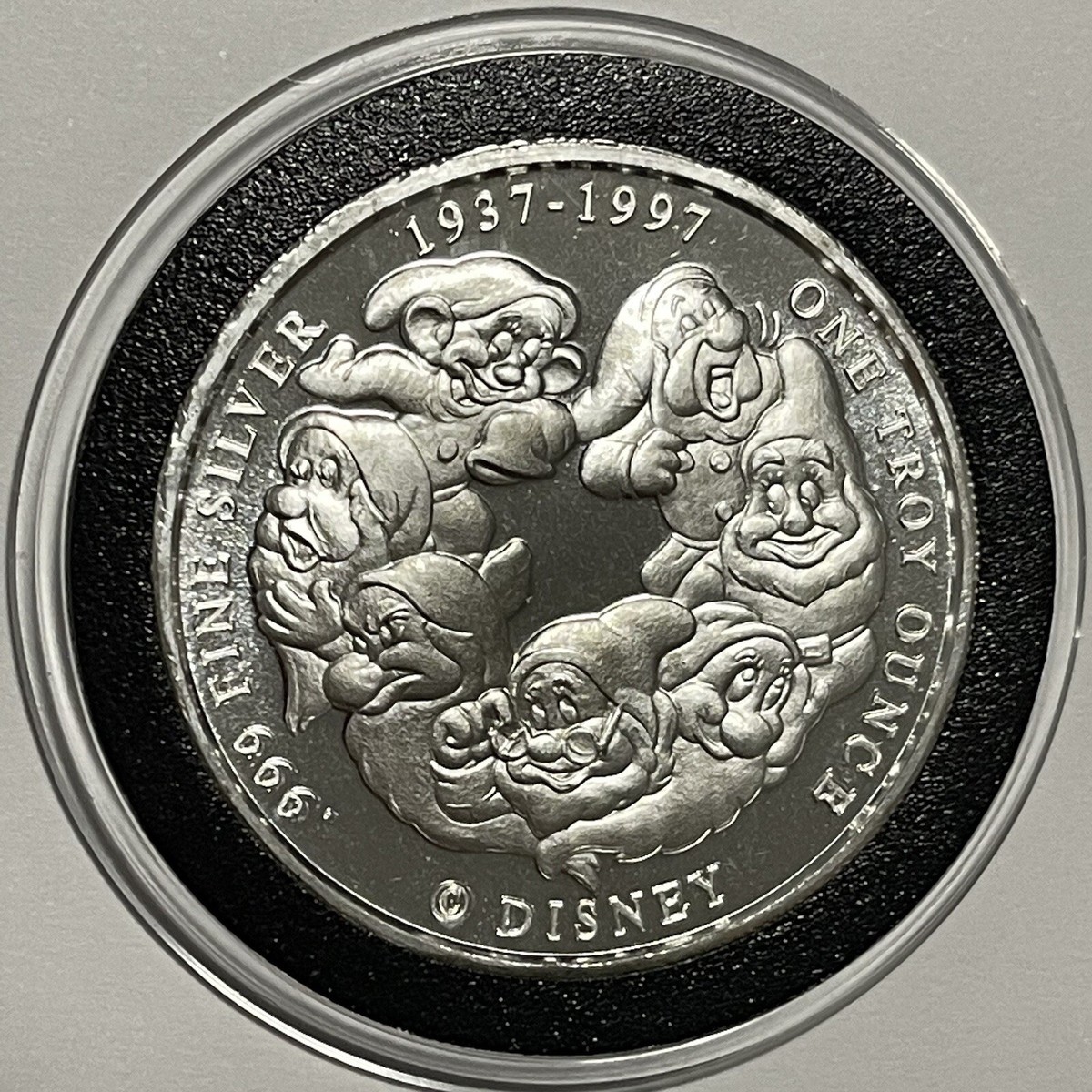 Disney Snow White 60th Anniversary Coin 1 Troy Oz .999 Fine Silver