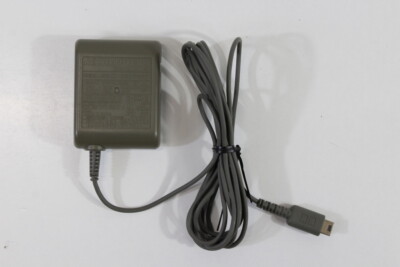 任天堂Dslite、USG-001、アダプターUSG-002 Official Nintendo DS Lite AC Adapter USG-002 JPN/USA OEM for USG