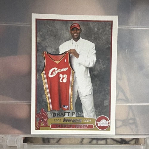 Topps 2003-04 LeBron James Draft Pick Rookie Card #221 Cleveland Cavaliers