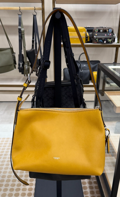 あーちゃんさま専用 Coach Mott Messenger Bag 33 COACH Mott Messenger Bag 33 Loved Leather Rub-off Vintage Look