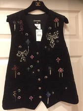 Chanel 08a Vintage New Tweed Black Vest Jacket 30 Jeweled Brooches Fr40 $12k