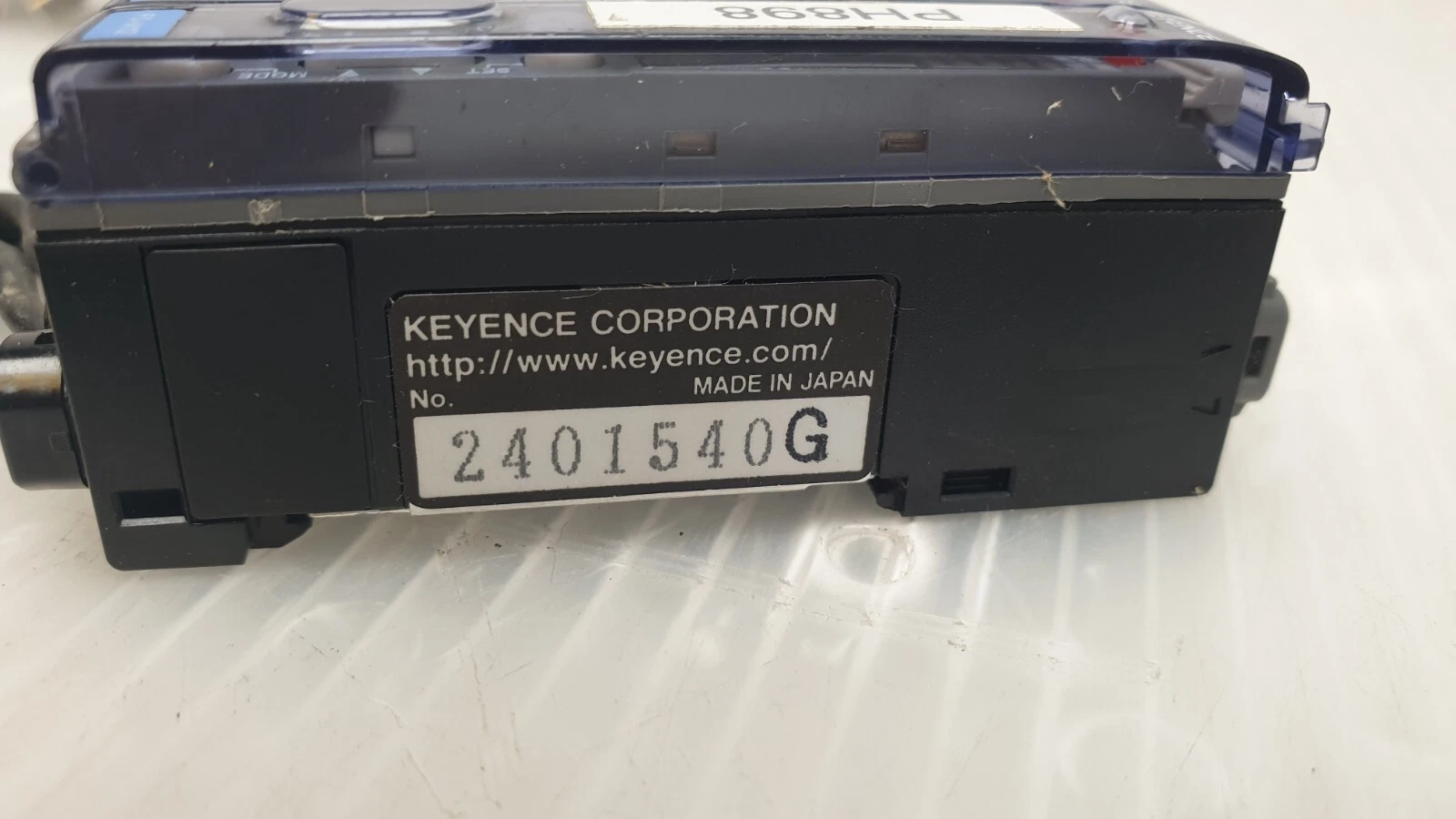 Keyence Corporation rear label, Made in Japan, serial number