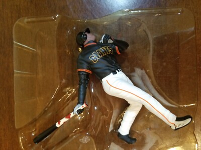 Hallmark Keepsake 2004 At the Ballpark Ornament Barry Bonds #9 in