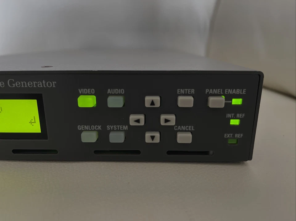 Tektronix SPG-300 Sync Pulse Generator - vom Händler - Bild 3 von 4