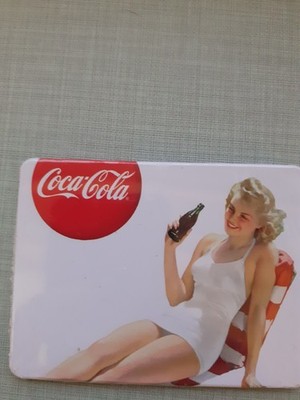 Coca Cola Girl 2011 Kühlschrankmagnet, neu versiegelt, 125 Jahre Feier, Retro