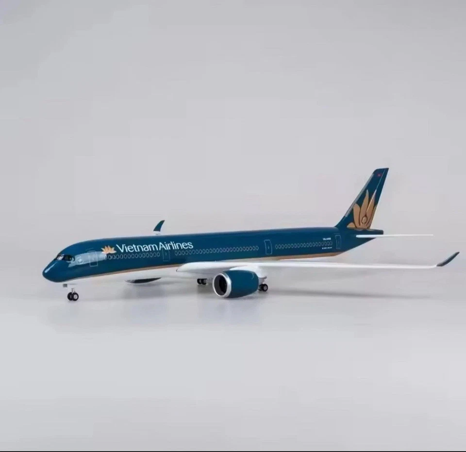 New 18+ Inch Vietnam Airlines A350 Passenger Airplane With Led Lights - Image 4 of 4