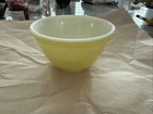 Vintage PYREX #401 Mixing Bowl — 1 1/2 PT — Yellow