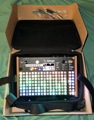 Synthstrom Deluge Groovebox OLED