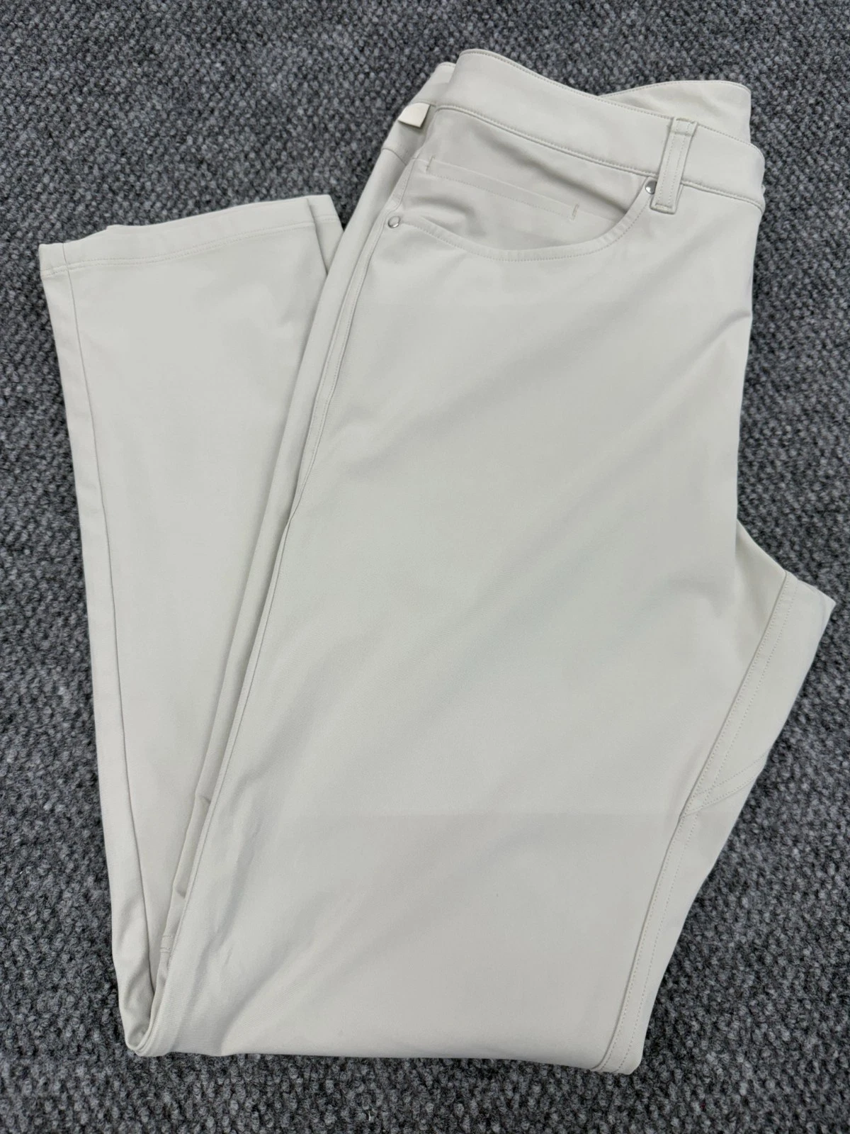 Lululemon ABC Pants Men's 33x31 Slim Fit Warpstreme Straight Leg Light Grey