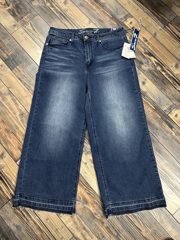 Seven7 High Rise Gaucho Size 12