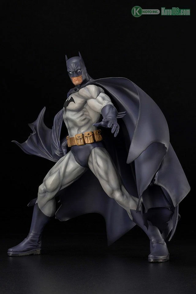 DC Comics 11" BATMAN (HUSH JIM LEE STATUE)(RENEWAL) Kotobukiya Koto Artfx+ - Image 3 of 4