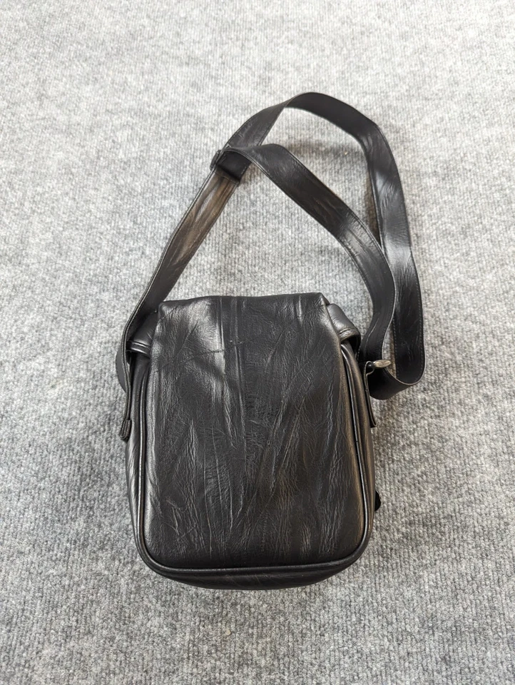 Estuche de transporte de cuero para cámaras Laredo, Discman, juegos color negro Foto 3 de 4