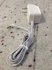 GPU280500150WD00 5V AC Adapter Class 2 Power Supply - White