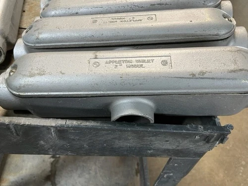 BT200-M Appleton 2 inch cast malleable mogul unilet 2" TEE . NEW.  Free Shipping