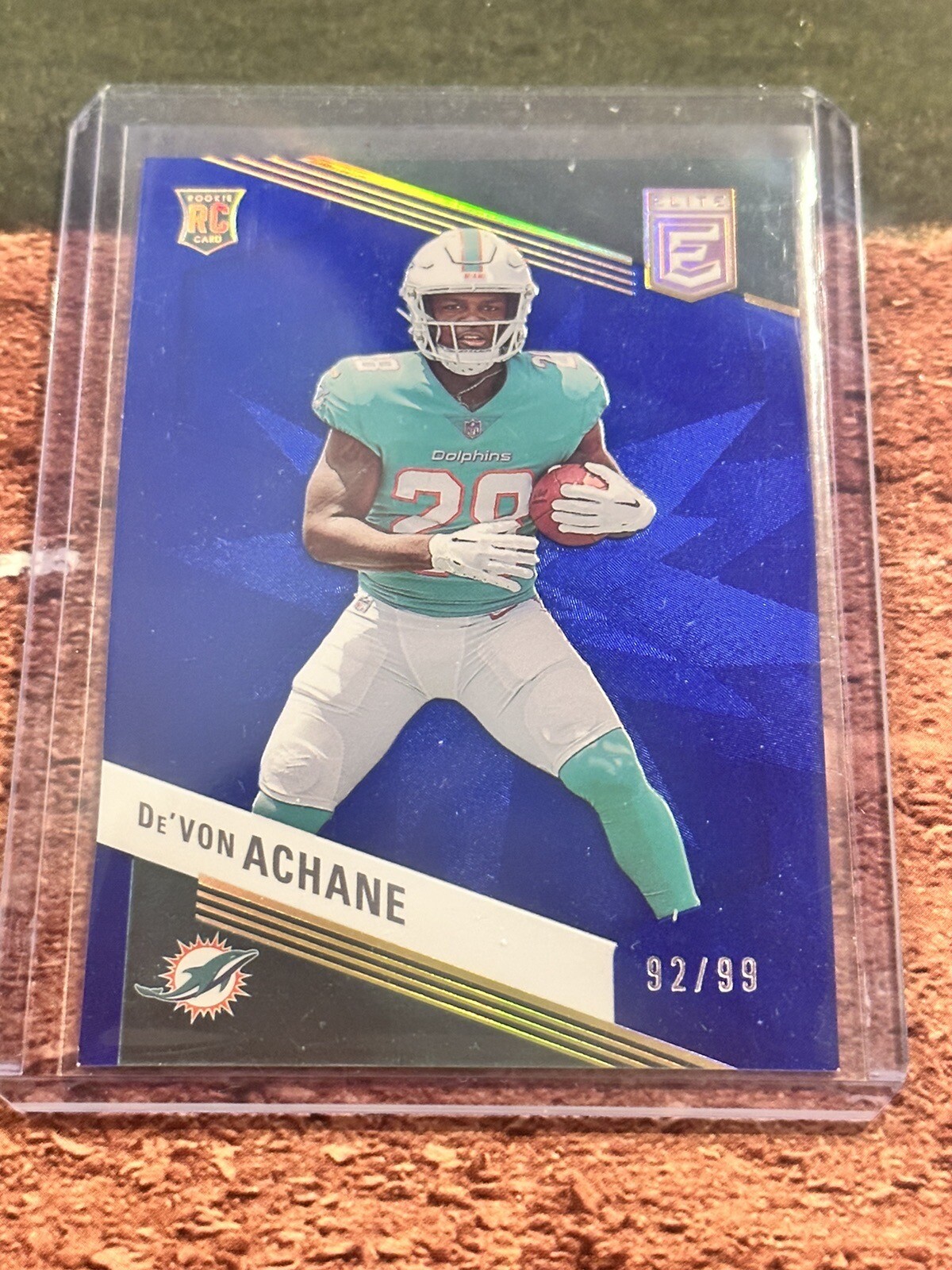 De’Von Achane /99 2023 DONRUSS ELITE BLUE #132 RC DOLPHINS