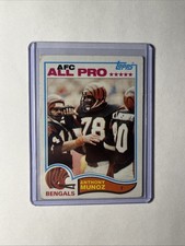 1982 Topps Baseball Cards 12